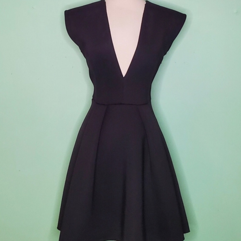 Guess Black Dress - Picture 4 of 5